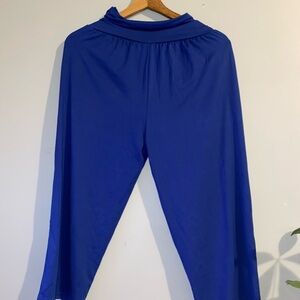 Women's Blue Capris